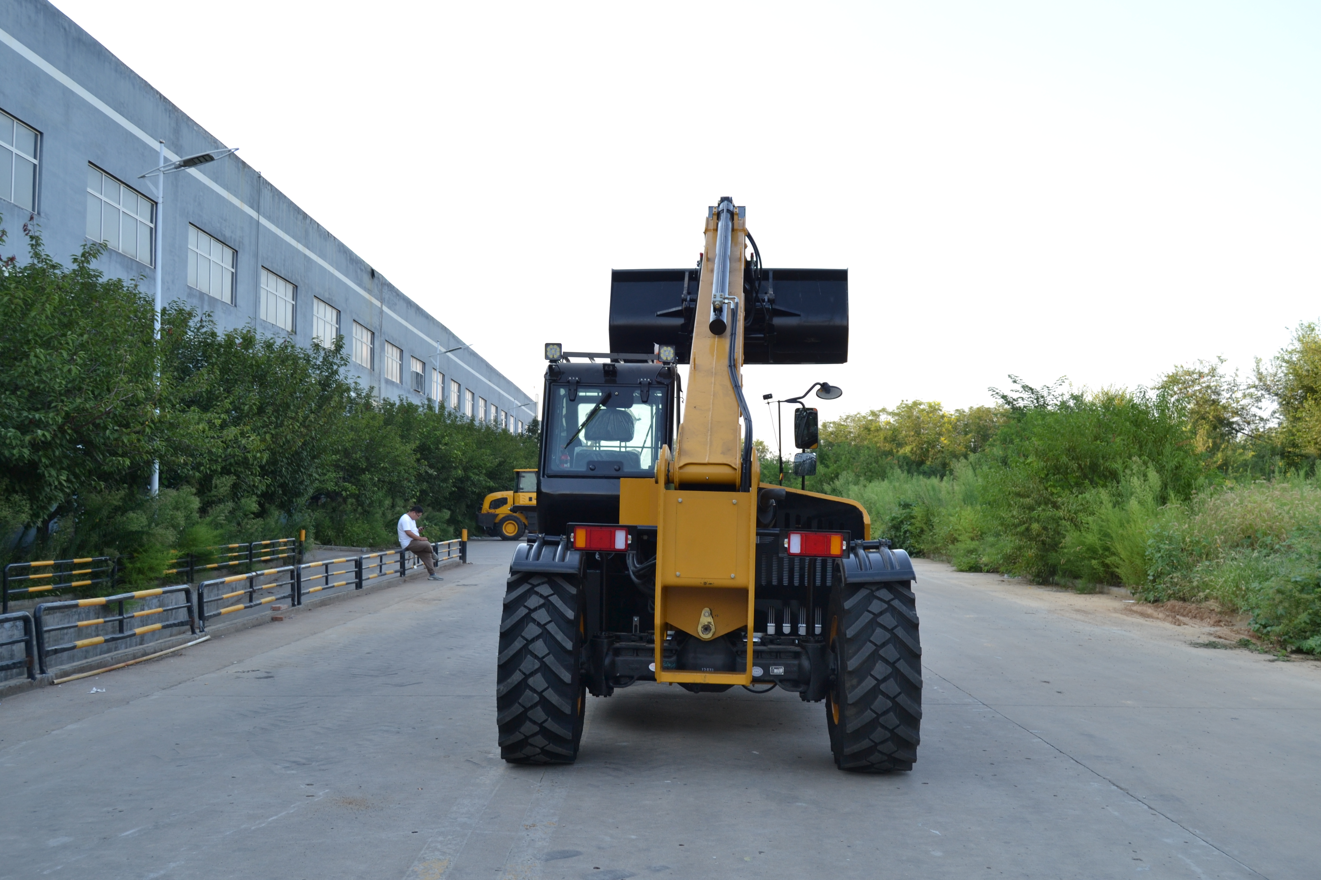 T735 Telehandler