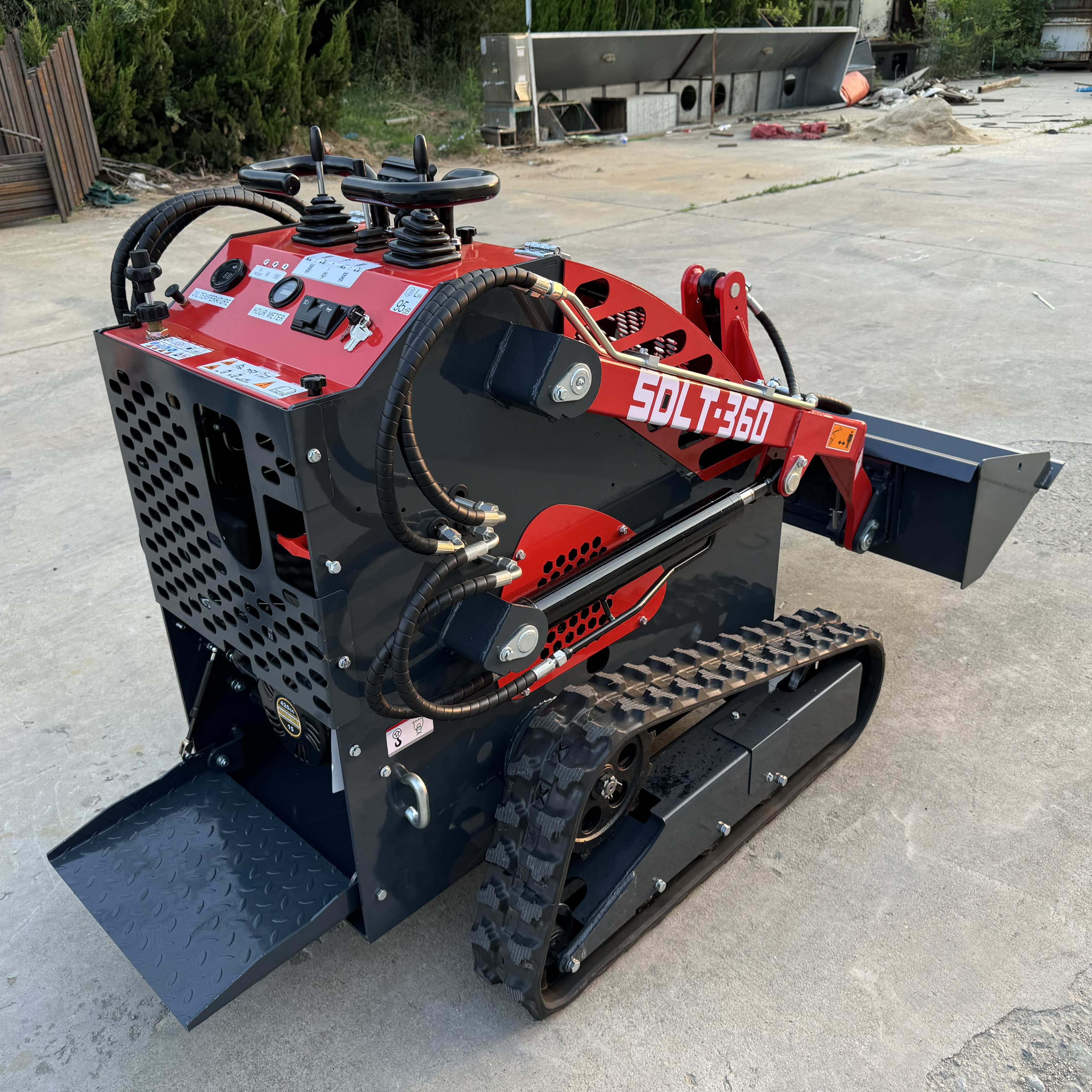 SLM360 Crawler model