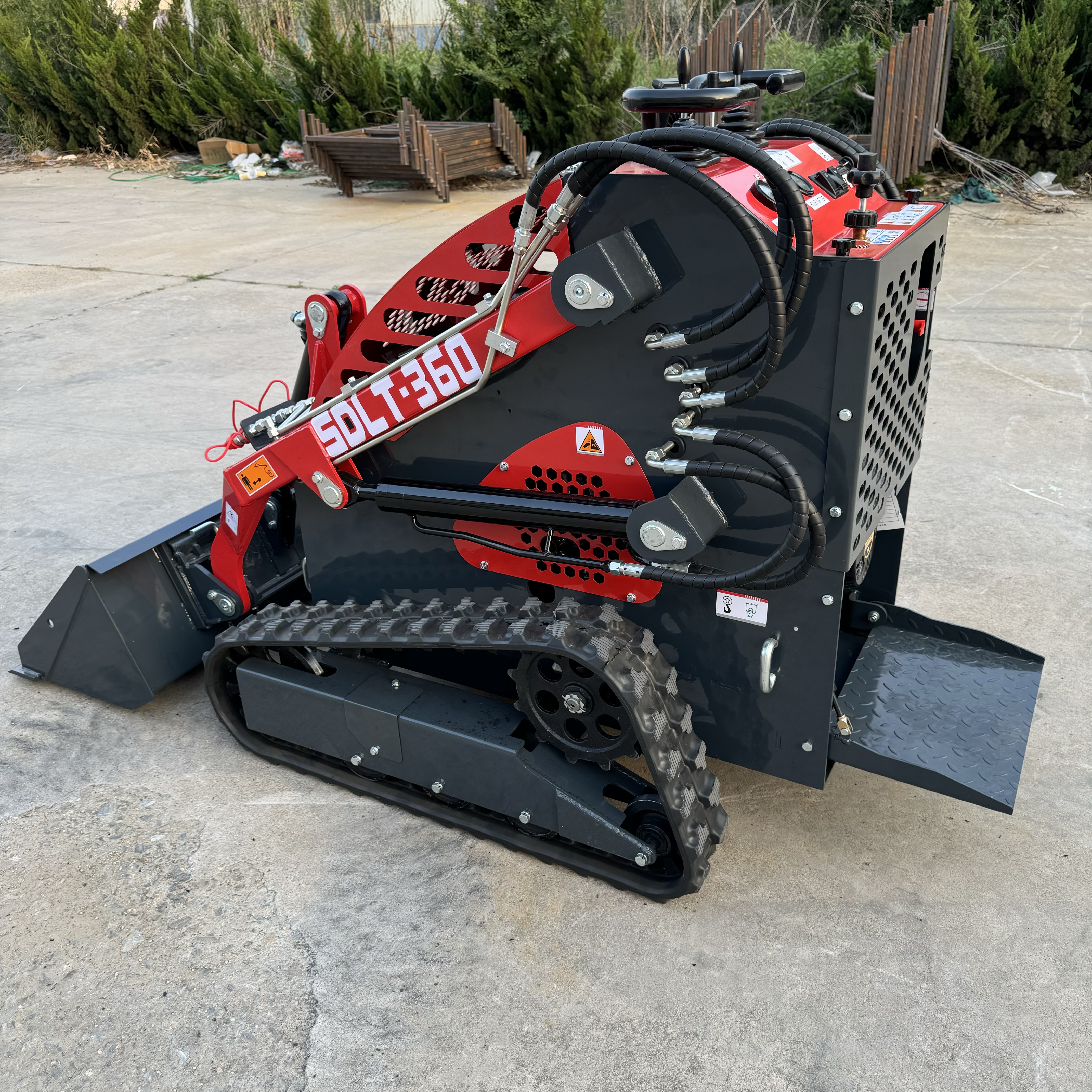 SLM360 Crawler model